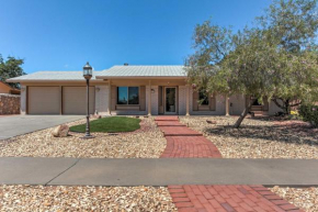 El Paso Smart House with Backyard-12 Mi to Downtown